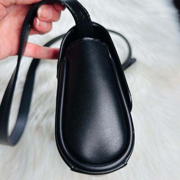 Stand Oil Black Crossbody Bag - Picture 5 of 9